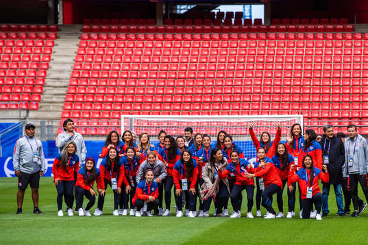 Players of Chile poses for a group photo