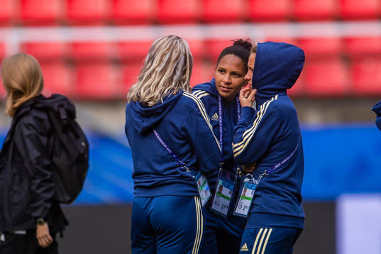Madelen Janogy and Julia Zigiotti Olme of Sweden