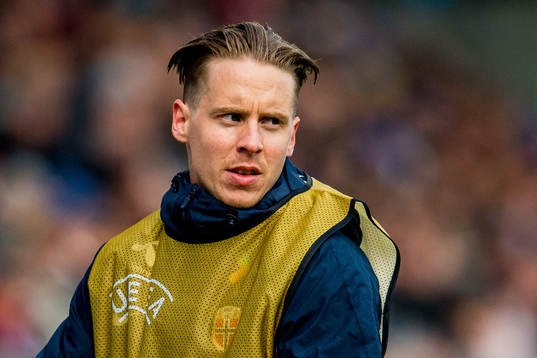 Stefan Johansen of Norway warms up