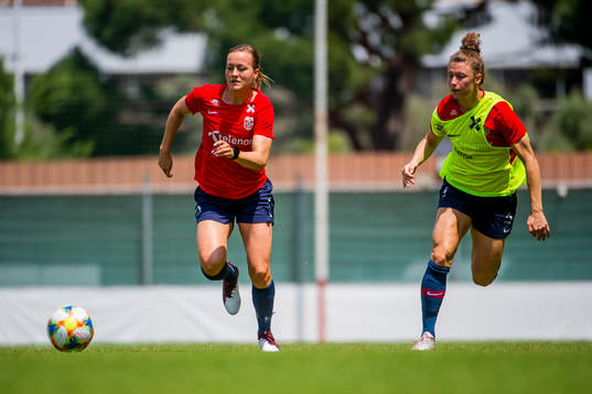 Kristine Minde and Synne Skinnes Hansen of Norway