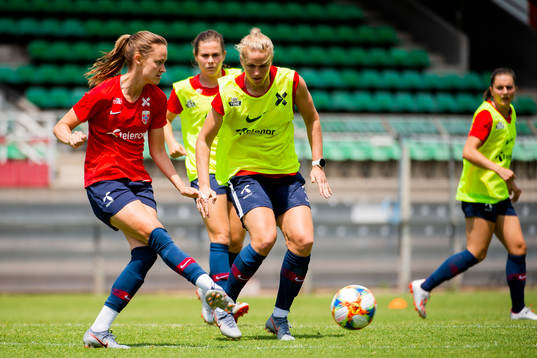 Caroline Graham Hansen and Elise Hove Thorsnes of Norway