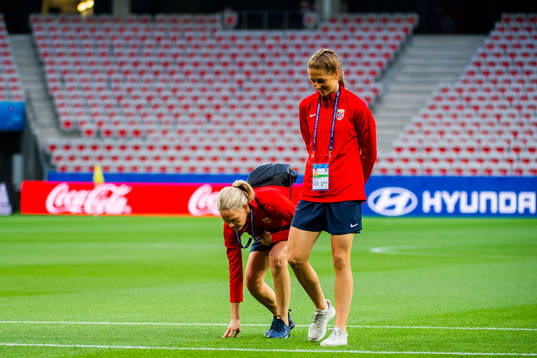Goalkeeper Ingrid Hjelmseth and goalkeeper Cecilie