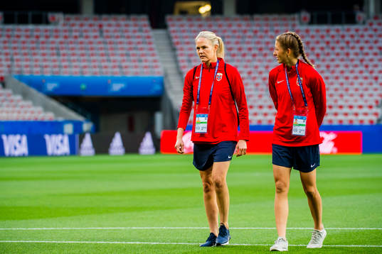 Goalkeeper Ingrid Hjelmseth and goalkeeper Cecilie