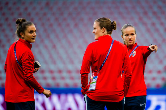 Vilde Bøe Risa, Isabell Lehn Herlovsen and Guro Reiten of
