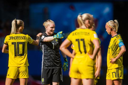 Sofia Jakobsson, goalkeeper Hedvig Lindahl and Caroline
