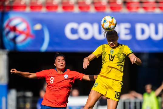 María José Urrutia Sánchez of Chile and Fridolina Rolfö