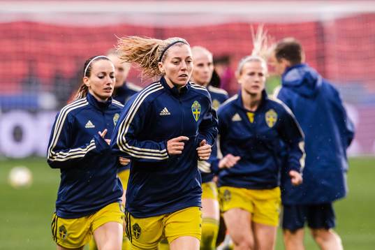 Linda Sembrant of Sweden warms up