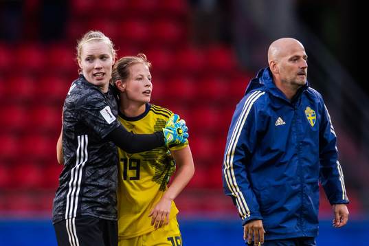 Goalkeeper Hedvig Lindahl, Anna Anvegård and Magnus