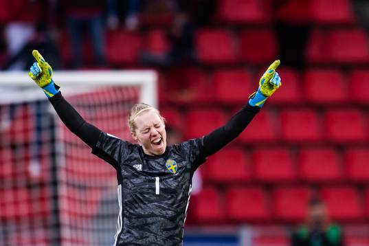 goalkeeper Hedvig Lindahl of Sweden celebrates