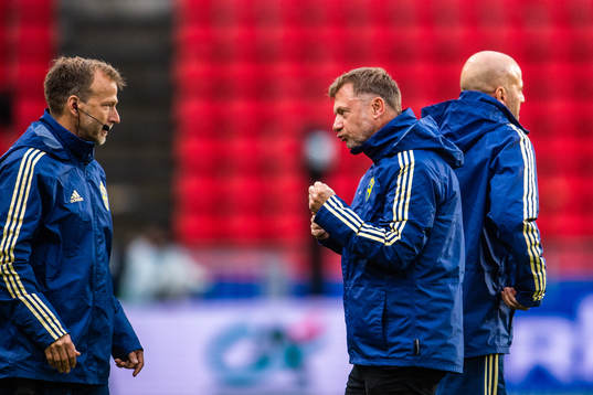 Physio Pontus Ekblom and Peter Gerhardsson, Head coach of
