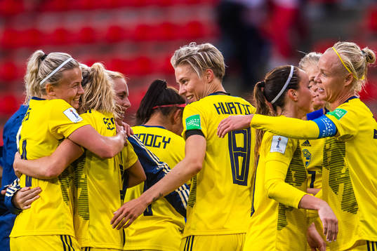 Hanna Glas , Lina Hurtig, Kosovare Asllani and Caroline