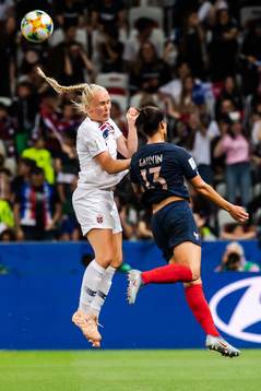 Maria Thorisdottir of Norway and Valérie Gauvin of France