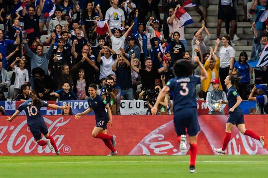 Valérie Gauvin of France celebrates