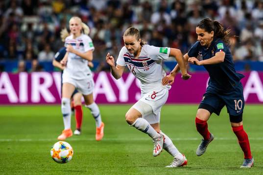 Guro Reiten of Norway and Amel Majri of France