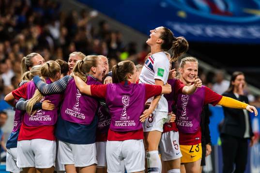 Delphine Cascarino of Norway celebrate with teammates