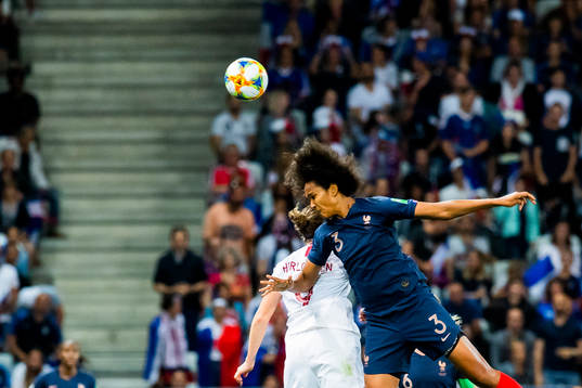 Isabell Lehn Herlovsen of Norway and Wendie Renard of France