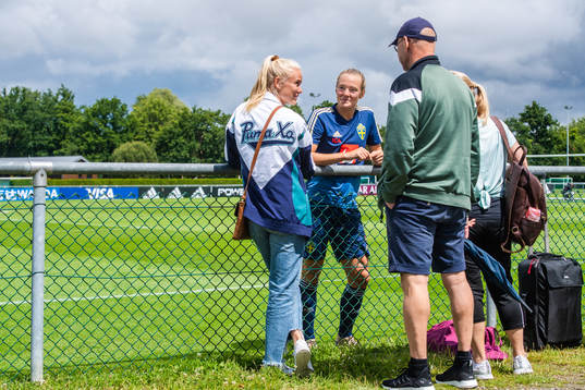 Magdalena Eriksson of Sweden with girlfriend Pernille Harder