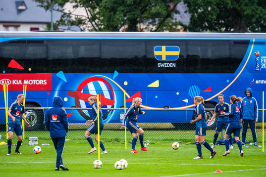 Players of Sweden training session