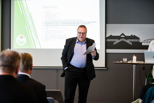 Revisor Per Karlsson presenterar revisorernas berättelse