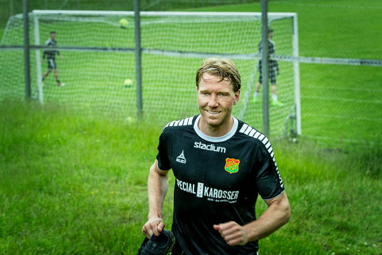 Bläddra bland fler bilder av Fotboll, Superettan, August Wängberg GAIS