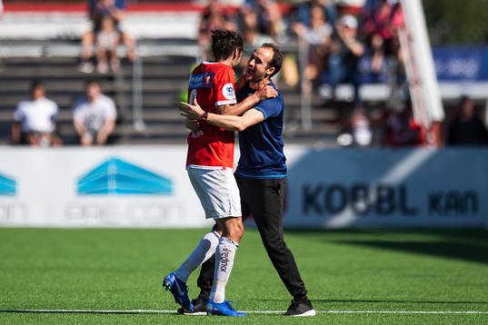 Adem Güven of Kongsvinger and Vitor Gazimba, head coach of