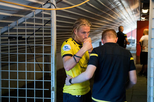 Erlend Segberg of Start and Joey Hardarson, head coach of