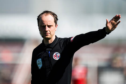 Jan Morten Tennøy, referee
