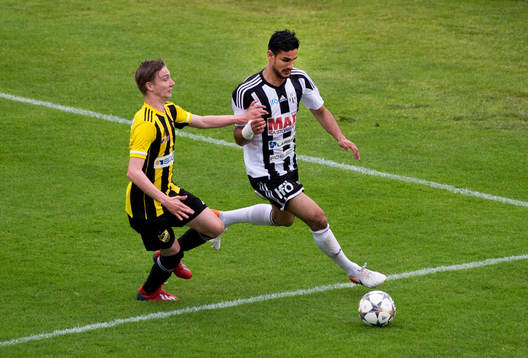 IFK Hässleholms Lucas Johnsson och Bromöllas Ameer Naseer
