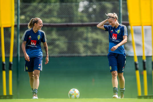 Nathalie Björn and Lina Hurtig of Sweden