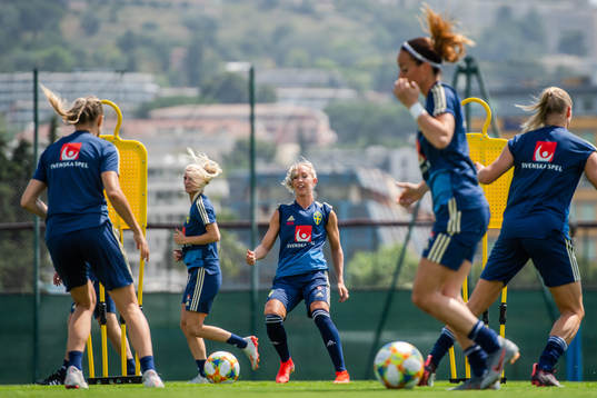 Julia Roddar of Sweden