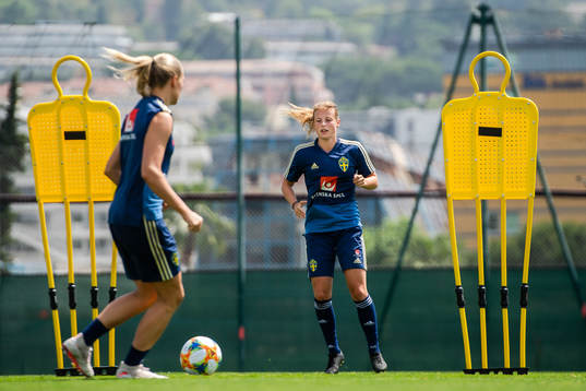 Anna Anvegård  of Sweden