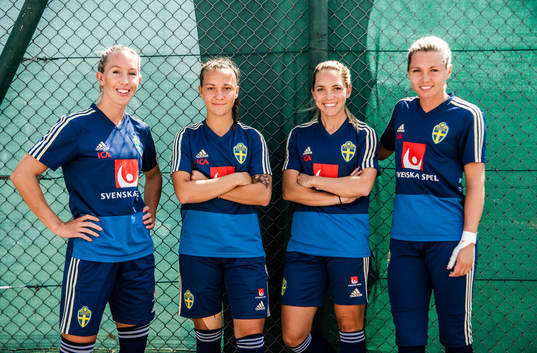 Julia Roddar, Julia Zigiotti Olme, Elin Rubensson and