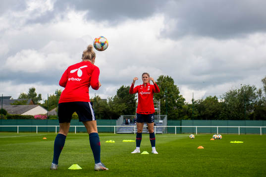 Elise Hove Thorsnes and Maren Nævdal Mjelde of Norway