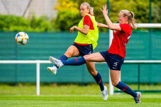 Lisa Naalsund and Frida Leonhardsen Maanum of Norway