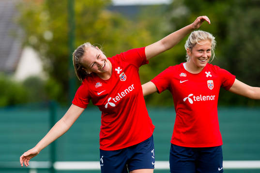 Frida Leonhardsen Maanum and Emilie Nautnes of Norway