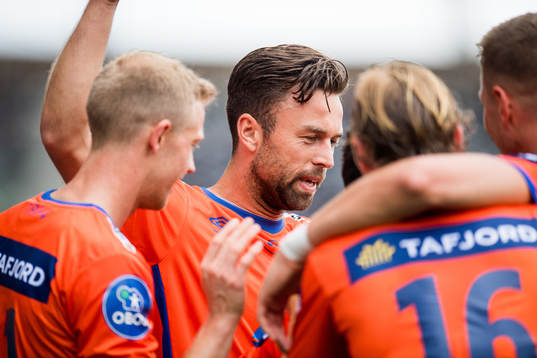 Kaj Ramsteijn of Aalesund celebrates with teammates