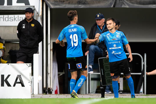 Halmstads Pontus Silfwer blir inbytt