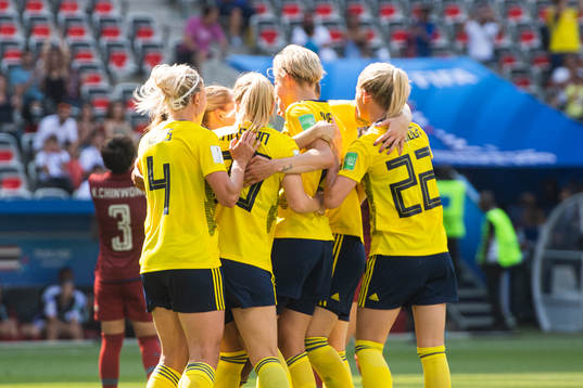 Elin Rubensson of Sweden celebrate with team mates