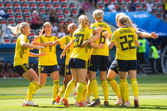 Elin Rubensson of Sweden celebrate with team mates
