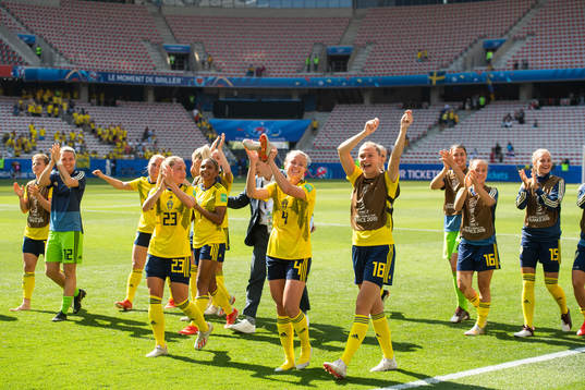 Elin Rubensson, Hanna Glas and Fridolina Rolfö celebrate