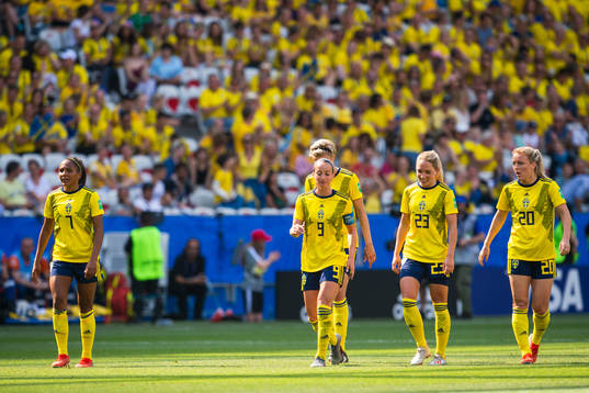 Madelen Janogy, Kosovare Asllani, Elin Rubensson and Mimmi