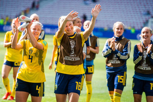 Hanna Glas and Fridolina Rolfö of Sweden celebrate