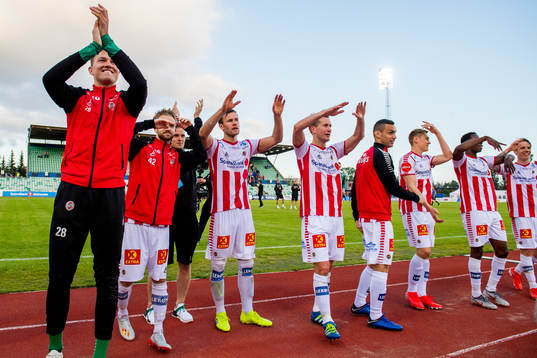 Anders Jenssen, Morten Gamst Pedersen and the players of
