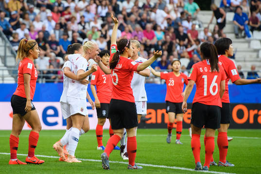 Maria Thorisdottir of Norway celebrate