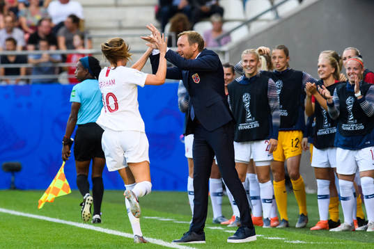 Caroline Graham Hansen of Norway celebrate with Martin
