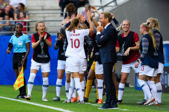 Caroline Graham Hansen of Norway celebrate with team mates