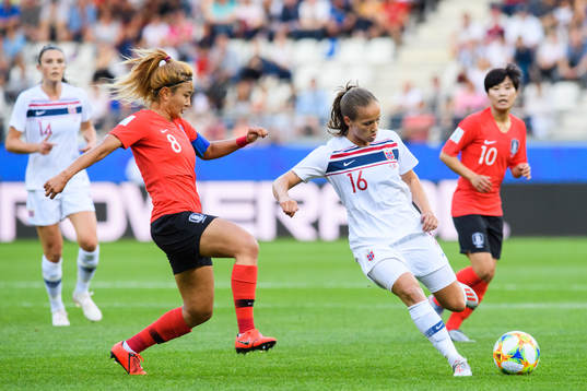 Cho Sohyun of South Korea and Guro Reiten of Norway