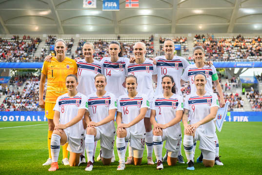 2nd row, goalkeeper Ingrid Hjelmseth, Lisa-Marie Karlseng