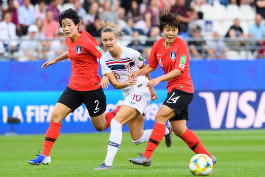 Caroline Graham Hansen of Norway against Lee Eunmi and Shin