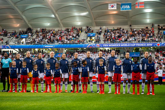 Maren Nævdal Mjelde, goalkeeper Ingrid Hjelmseth, Ingrid